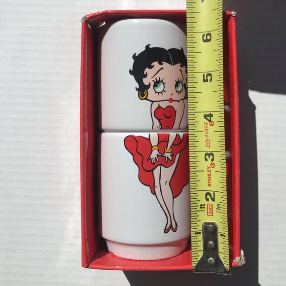 Betty Boop Stacking Mug Set- 2 Mugs Included Comes In Original Box - Picture 4 of 8